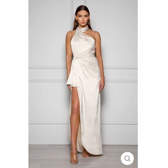 Elle Zeitoune Grace Gown  - Picture 1 of 2